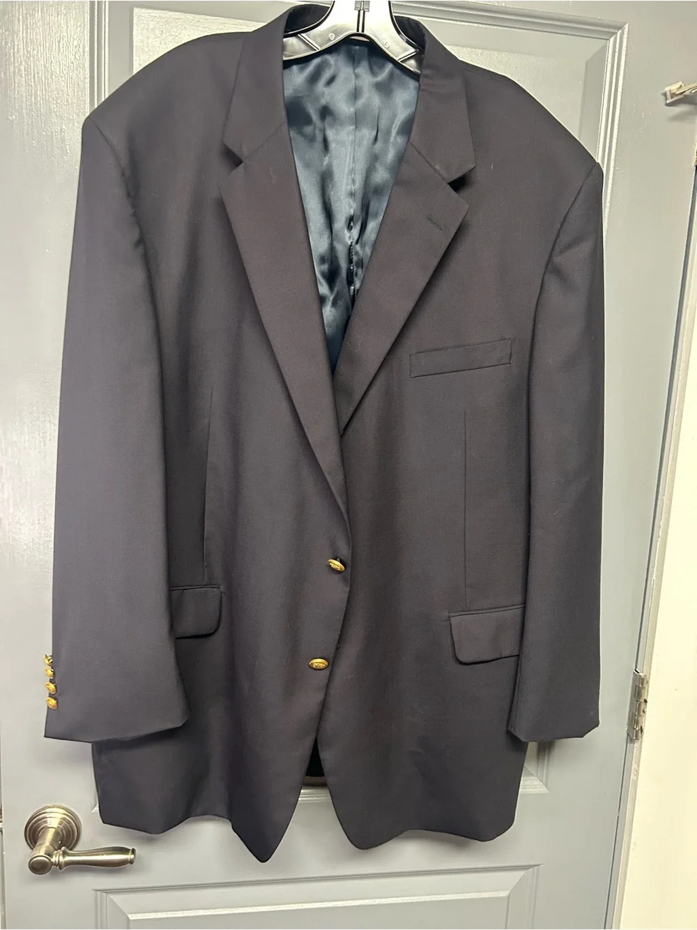 Jos. A. Bank navy lightweight wool men’s single breasted blazer. Size 52R EUC